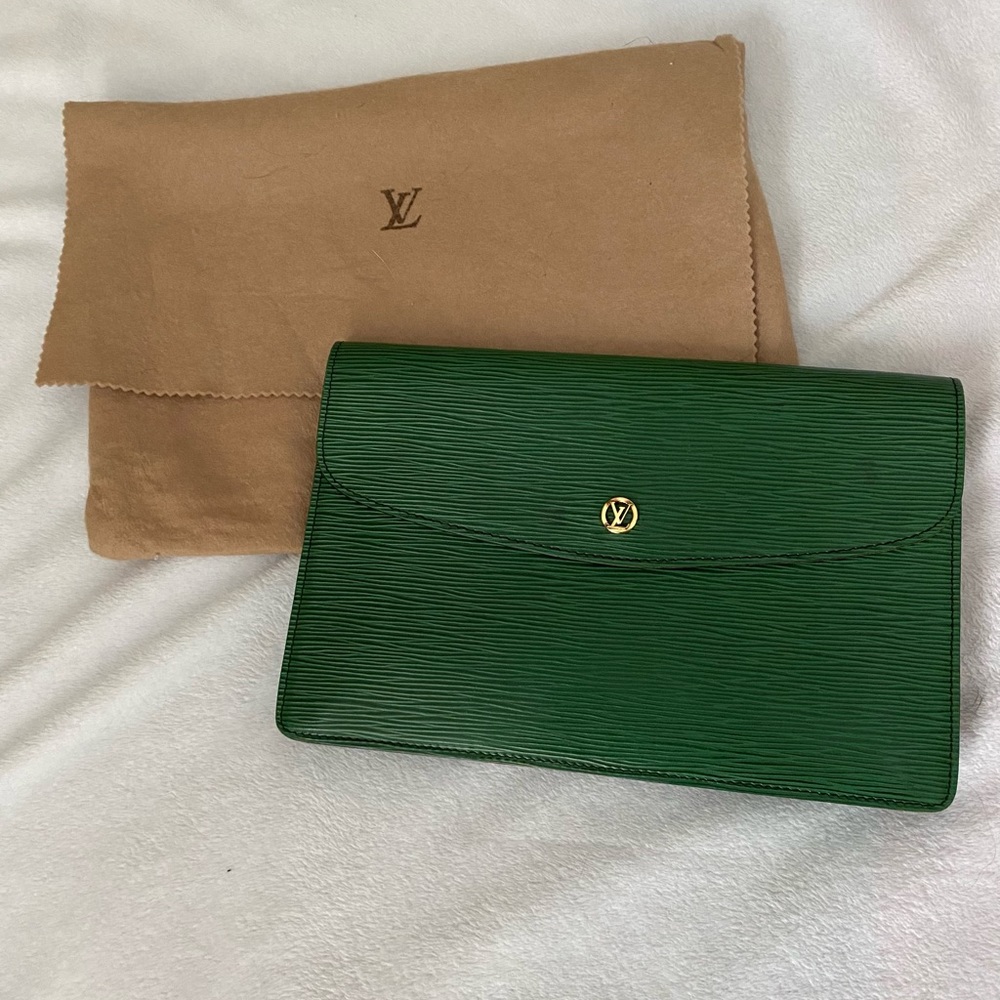 Louis Vuitton Green Epi Leather Montaigne 27 Clutch
